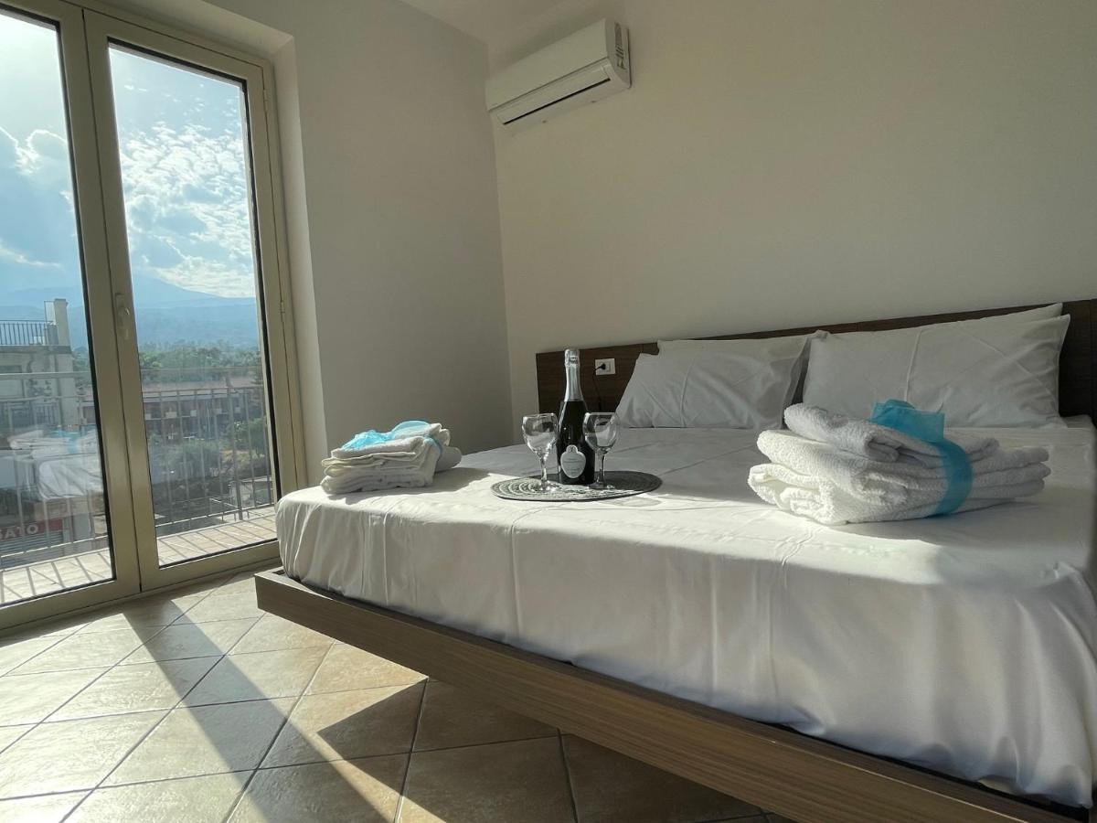 Maison De Cheeramie - Tourist Apartments Tra Mare E Etna Mascali Dış mekan fotoğraf